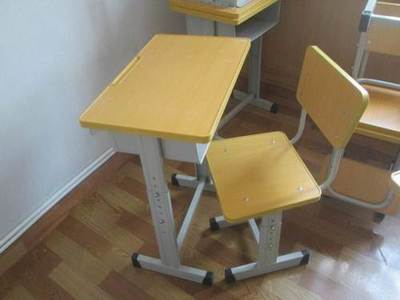 天津东丽新立教学用具 专业提供可升降多色中小学生课桌椅